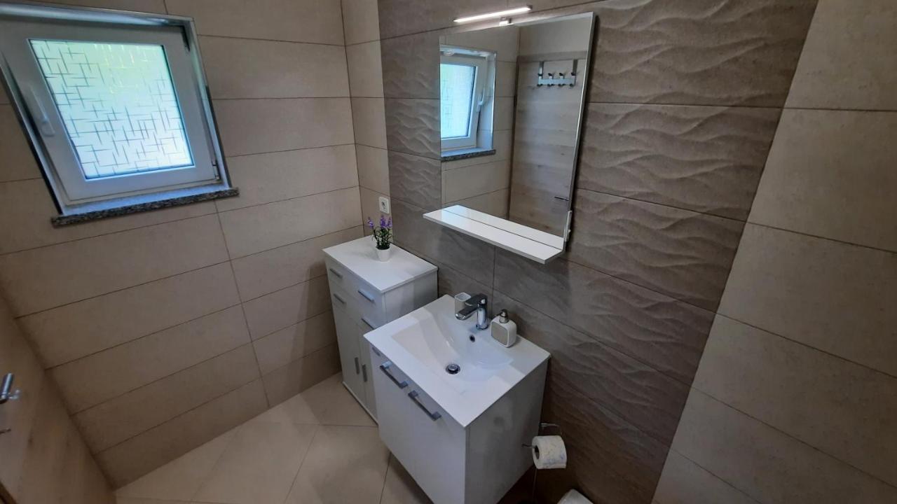 Apartman Ela Donji Rukavac Exterior photo